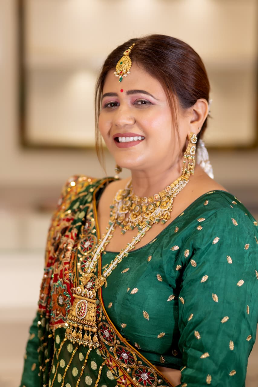 Shree Mukt Jewellers Groom's Mom Collection — Look 2